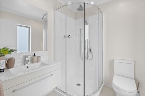 Photo of property in 10 Mewburn Rise, Karori, Wellington, 6012