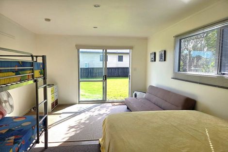 Photo of property in 102 Sands Crescent, Matarangi, Whitianga, 3592