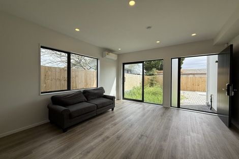 Photo of property in 13d John Walker Drive, Manurewa, Auckland, 2102