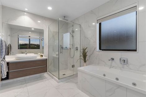 Photo of property in 19 Turutu Place, Long Bay, Auckland, 0630