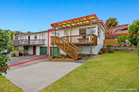 Photo of property in 2/43 Telstar Place, Beach Haven, Auckland, 0626