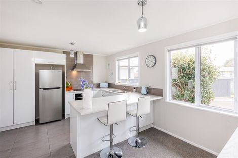 Photo of property in 10 Peters Avenue, Cloverlea, Palmerston North, 4412