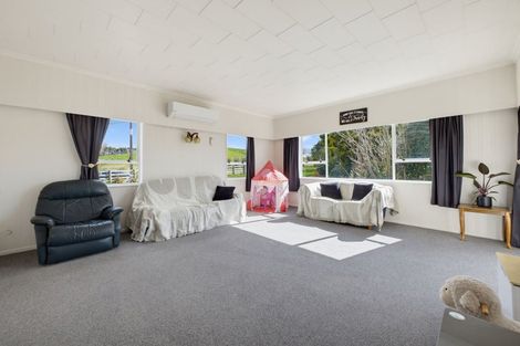Photo of property in 131 Tiromoana Road, Maata, Eltham, 4398