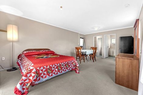 Photo of property in 12 Pisces Road, Glen Eden, Auckland, 0602