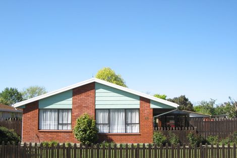 Photo of property in 23 Solomon Avenue, Redwood, Christchurch, 8051