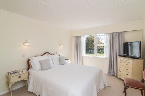 Photo of property in 3 Sunny Glen, Waikanae, 5036