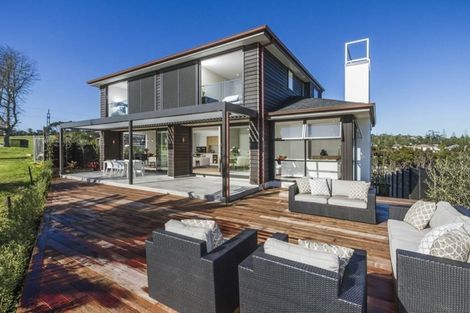 Photo of property in 18 Lucas Creek Way, Albany, Auckland, 0632