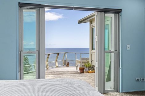 Photo of property in 43 Messenger Terrace, Oakura, 4314