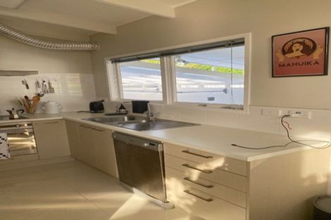 Photo of property in 7 Porter Avenue, Te Atatu South, Auckland, 0610