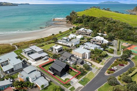 Photo of property in 57 Taumata Road, Omaha, 0986