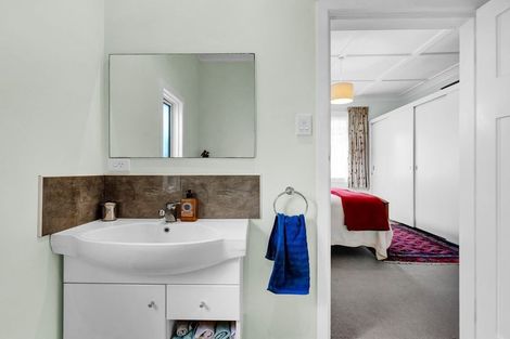 Photo of property in 4 Price Street, Westown, New Plymouth, 4310