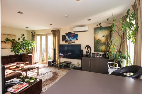 Photo of property in 65a Cleveland Street, Edgeware, Christchurch, 8013