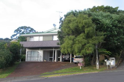 Photo of property in 28 Gretel Place, Hillcrest, Auckland, 0627