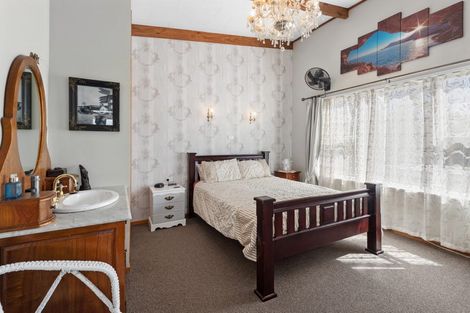 Photo of property in 65 Gorge Road, Maungaturoto, 0520