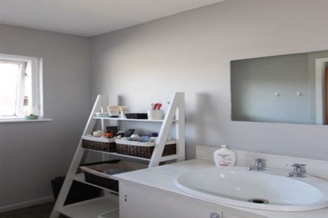 Photo of property in 9 Fir Tree Lane, Aranui, Christchurch, 8061