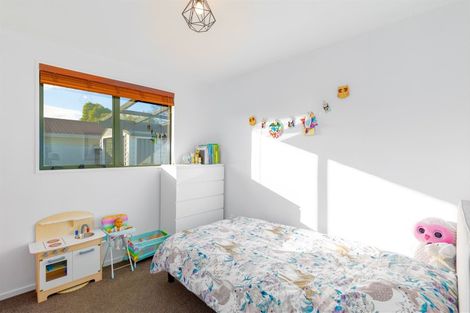 Photo of property in 70 Hills Road, Edgeware, Christchurch, 8013