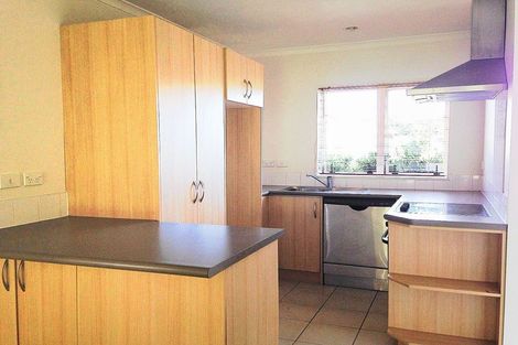 Photo of property in 35 Brashier Circle, Sunnyvale, Auckland, 0612