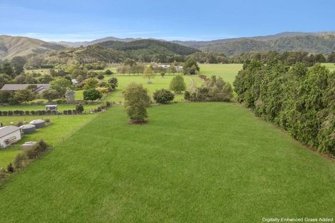 Photo of property in 424b Tararua Road, Levin, 5571