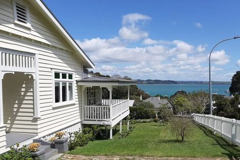 Photo of property in 13 Robertson Street, Russell, 0202