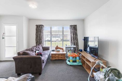 Photo of property in 38 Taka Street, Takanini, 2112