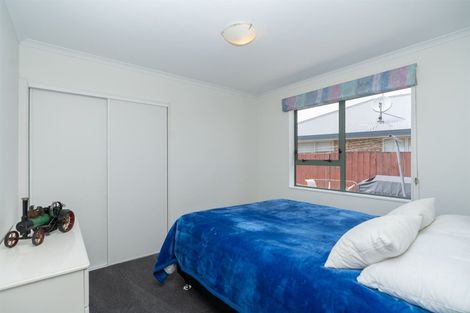 Photo of property in 15 Shannon Place, Nawton, Hamilton, 3200