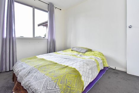 Photo of property in 23 Becker Drive, Weymouth, Auckland, 2103
