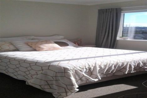 Photo of property in 7a Madeira Close, Whitby, Porirua, 5024