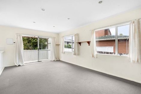 Photo of property in 16 Rotoiti Avenue, Pakuranga Heights, Auckland, 2010
