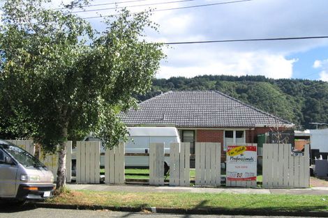 Photo of property in 9 Ruahine Street, Trentham, Upper Hutt, 5018