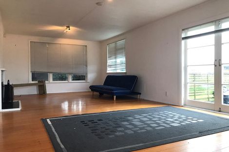 Photo of property in 40 Arimu Road, Papakura, 2110