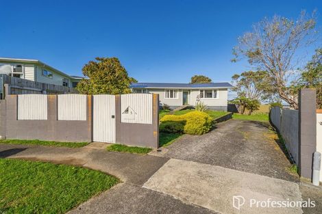 Photo of property in 5 Holly Grove, Maungaraki, Lower Hutt, 5010