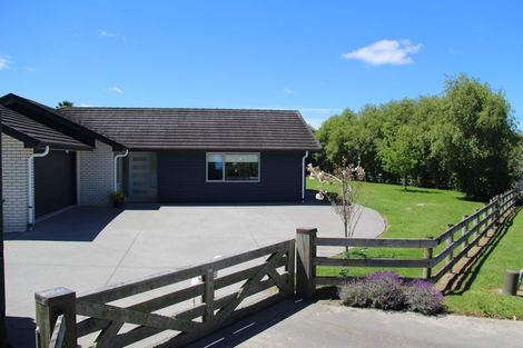 Photo of property in 17 Downer Access Road, Kaukapakapa, 0873