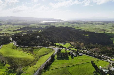 Photo of property in 14 Te Arai Point Road, Te Arai, Wellsford, 0975