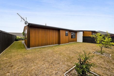 Photo of property in 2 Roy Johns Way, Bell Block, New Plymouth, 4312
