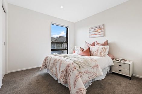 Photo of property in 4/21 Divich Avenue, Te Atatu South, Auckland, 0610