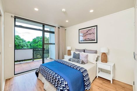 Photo of property in 5/372 Rosedale Road, Rosedale, Auckland, 0632