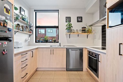 Photo of property in 7 Fermi Lane, Papakura, 2110