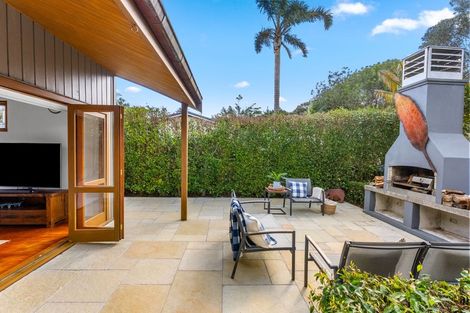 Photo of property in 417 Leigh Road, Whangateau, 0985