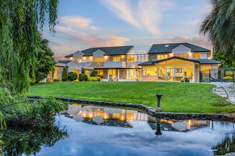 Photo of property in Lochlands, 377 Grays Road, Pauatahanui, Porirua, 5381