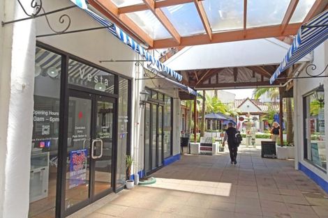 Photo of property in 15 Casabella Court, Northpark, Auckland, 2013