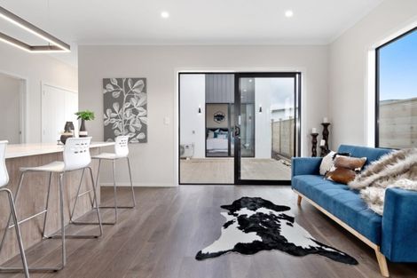 Photo of property in 16 Makura Drive, Papamoa Beach, Papamoa, 3118