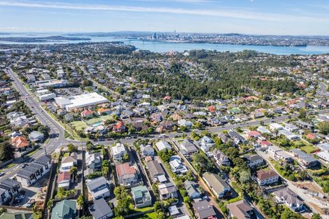 Photo of property in 4/7 Balmain Road, Birkenhead, Auckland, 0626