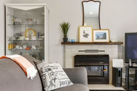 Photo of property in 1/2 Hughes Terrace, Te Atatu Peninsula, Auckland, 0610