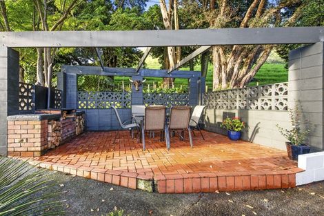 Photo of property in 19 Pikitea Road, Mangere Bridge, Auckland, 2022