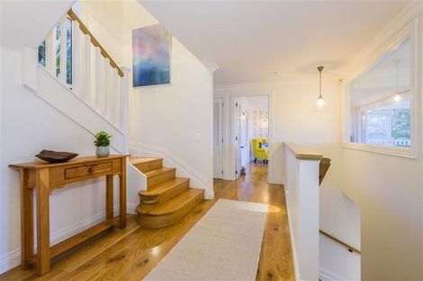 Photo of property in 48a Waterview Road, Stanley Point, Auckland, 0624