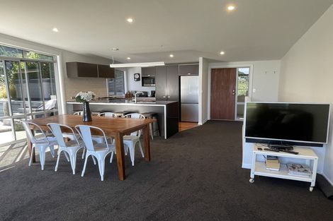 Photo of property in 6c Miller Place, Sunshine Bay, Queenstown, 9300