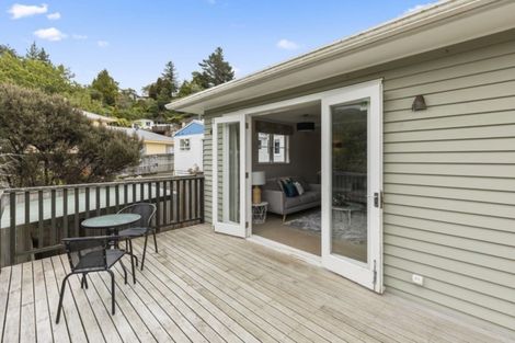 Photo of property in 5 Kopara Grove, Stokes Valley, Lower Hutt, 5019