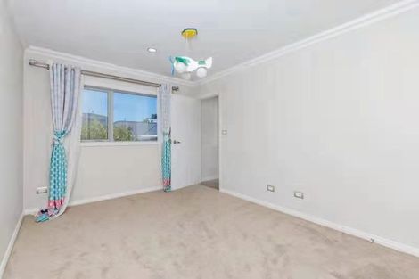 Photo of property in 436 East Coast Road, Windsor Park, Auckland, 0630