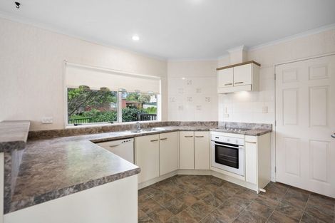 Photo of property in 6 Cabeleigh Drive, Helensville, 0800