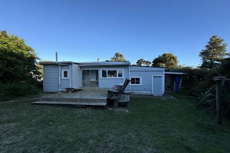 Photo of property in 8 Mahoe Street, Otaki Beach, Otaki, 5512